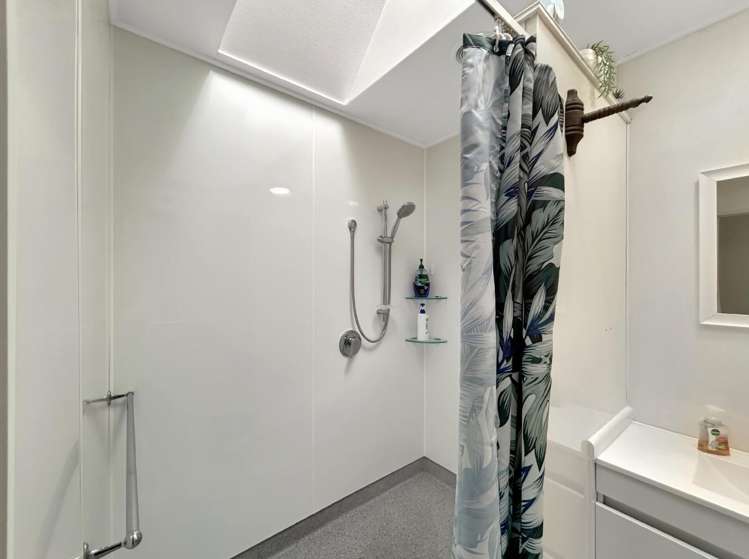 B/12 Ardwick Street 10437_6