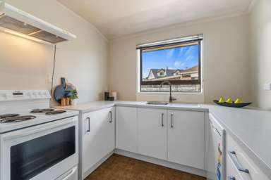 330 Tui Crescent_2