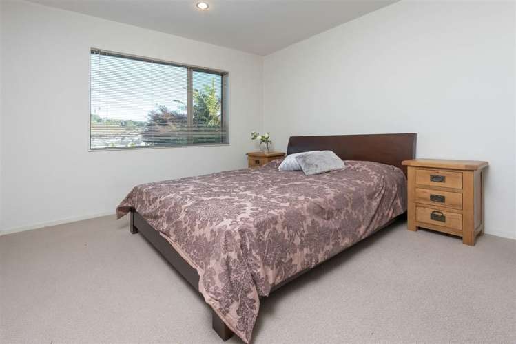 10 Chard Place Flat Bush_15