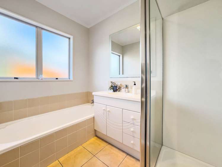39 Seaward Place Wattle Downs_8