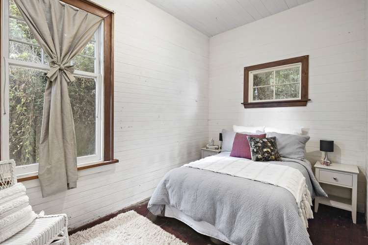 35 Ferry Road Days Bay_9