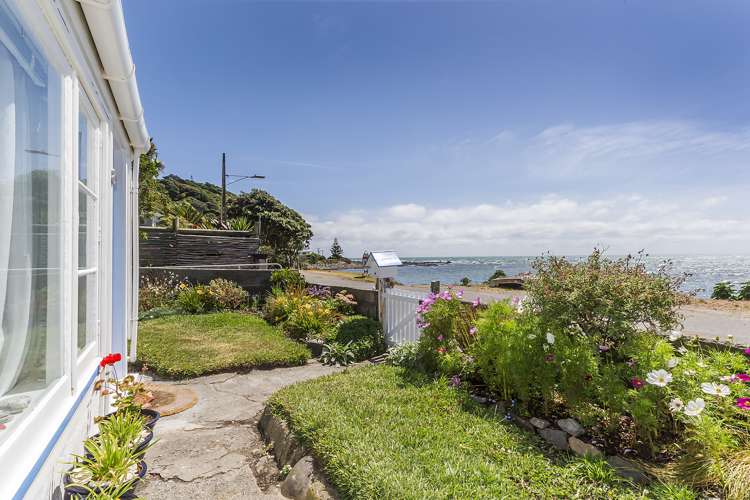8 Ocean Parade Pukerua Bay_20