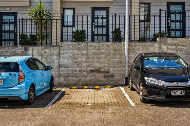 4/6 South Pacific Place Henderson_19