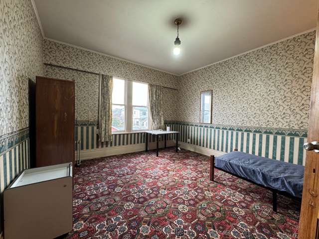 Super large 2 bedroom apartment in city