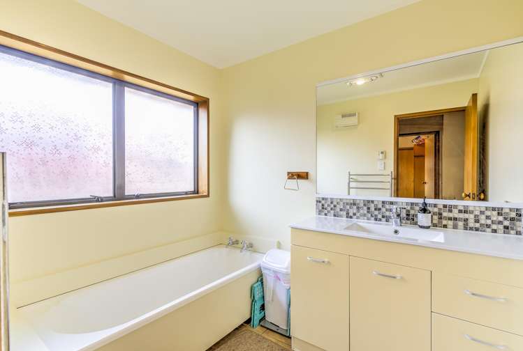 14 Cooper Place Chedworth_17