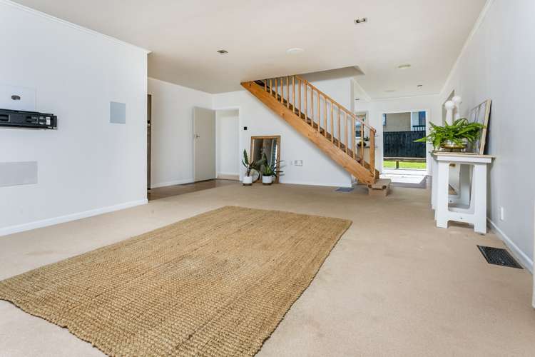 2/13 Manuka Road_0