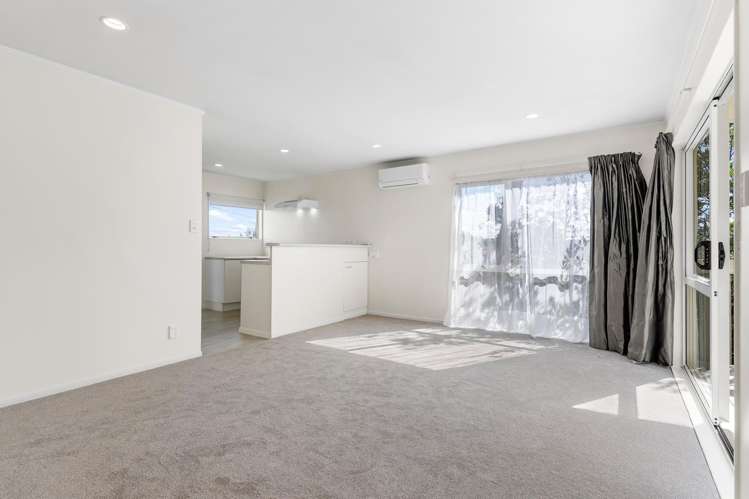 2/95 Ocean View Road Hillcrest_2