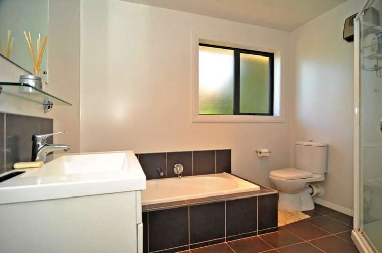 16 Norman Street Tainui_10