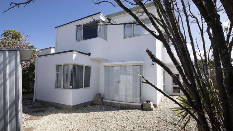 1/2 Raleigh Road Northcote_1