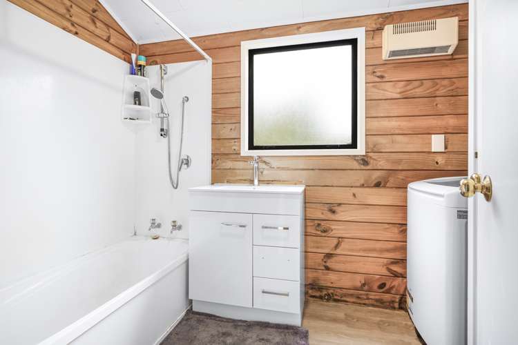 68a Acacia Crescent Glenview_10