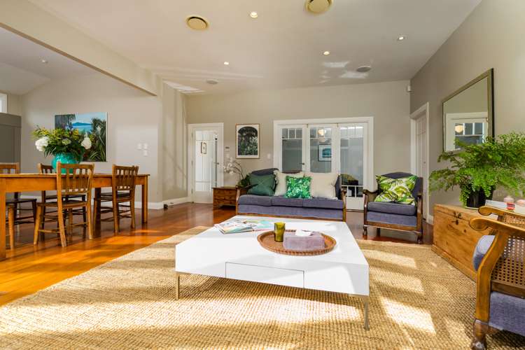 12 Ascot Avenue Narrow Neck_4