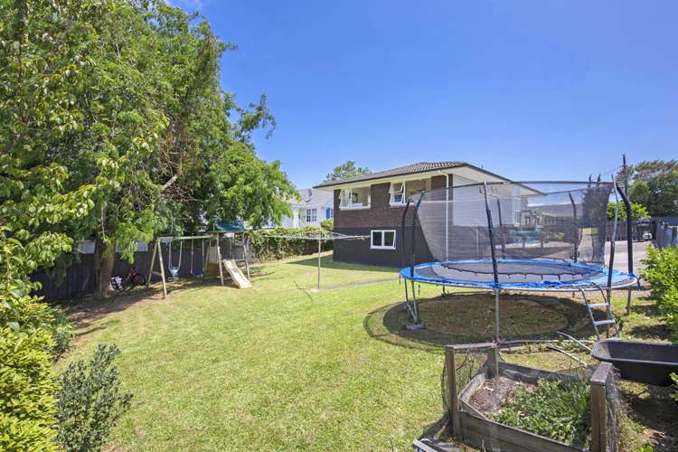 121 Hutchinsons Road Bucklands Beach_1