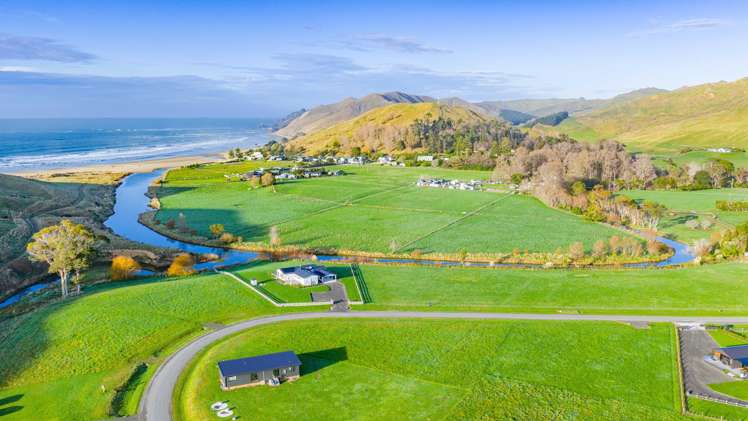 52 Punawaitai Road Pourerere_13