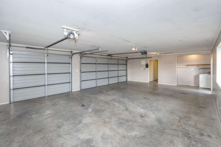 13 Thomas Road Huntington_24