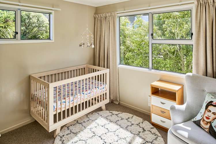 88a Larsen Crescent Tawa_5