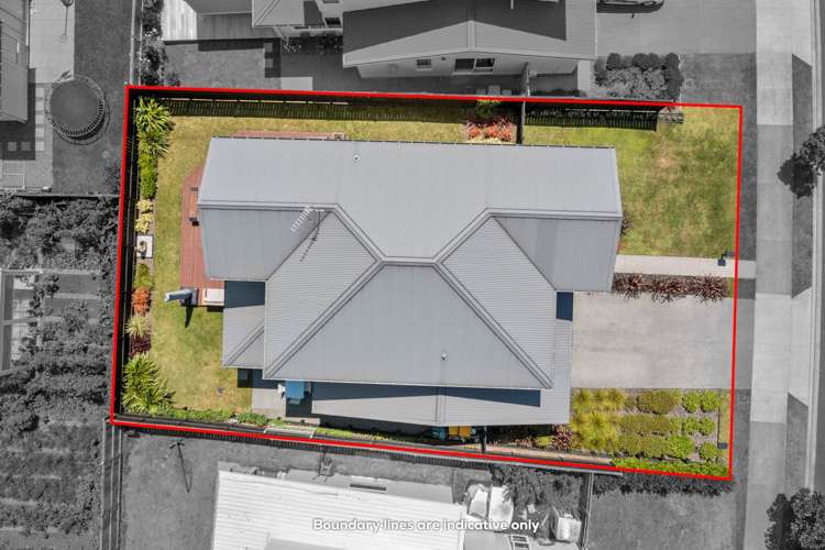 20 Couldrey Crescent Red Beach_23