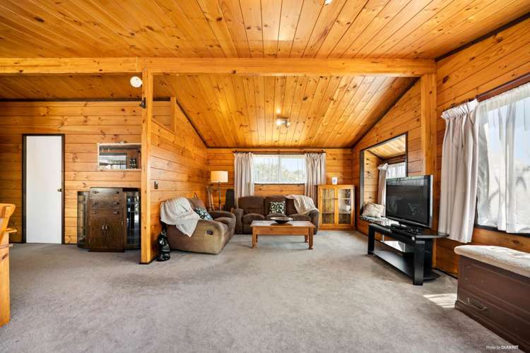 16 Sunningdale Street Wattle Downs_9