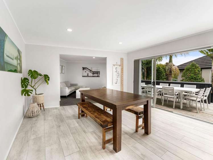 60 Intrepid Crescent Beachlands_11