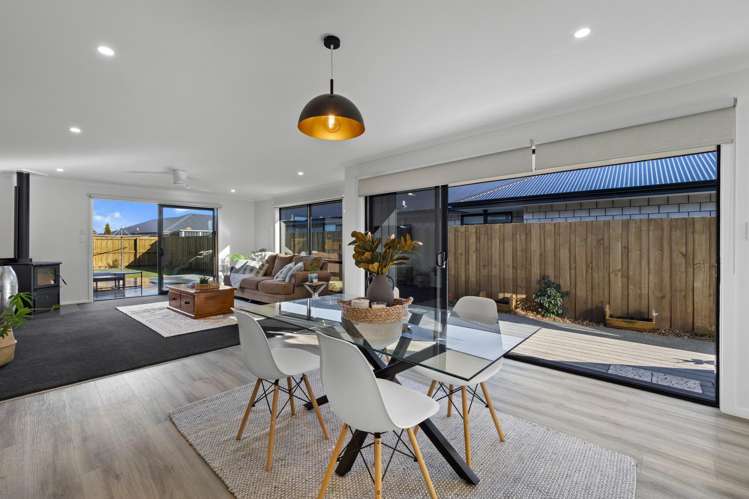 8 Redhaven Rise Netherby_6