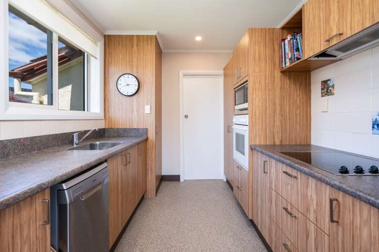 76 Caldwell Street Brockville_3