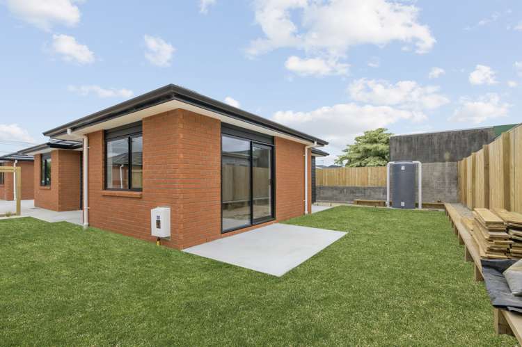 2/10 Norman Street Nawton_14