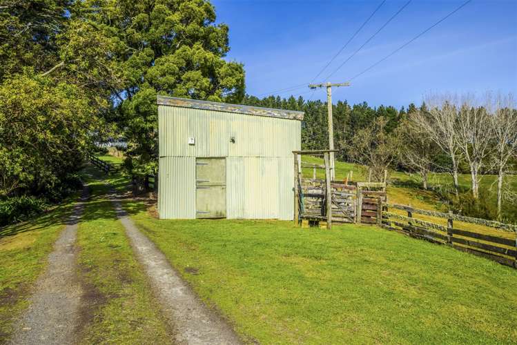 375 Drury Hills Road Drury_17