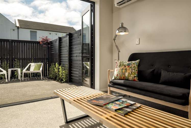 8/15 Cheltenham Street Merivale_7