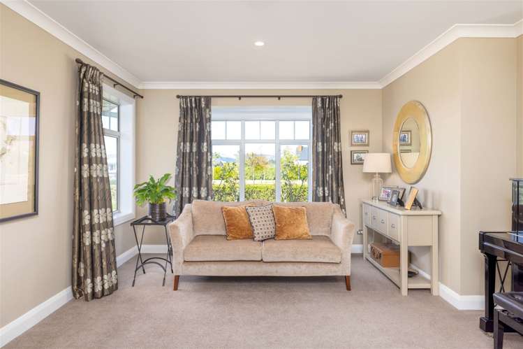 76 Carnaveron Drive Lincoln_10