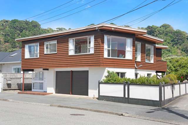 Prime Location. Seaside Living. Exceptional Space.