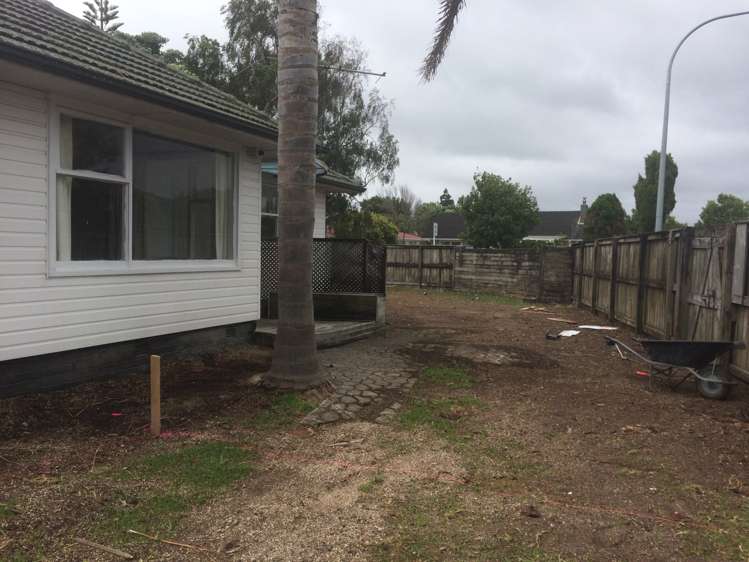 29 Hereford Street Te Atatu Peninsula_13