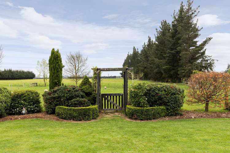 1490 North Eyre Road West Eyreton_13