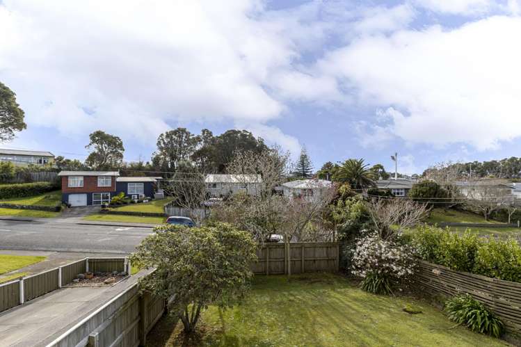 61 Clawton Street Westown_24