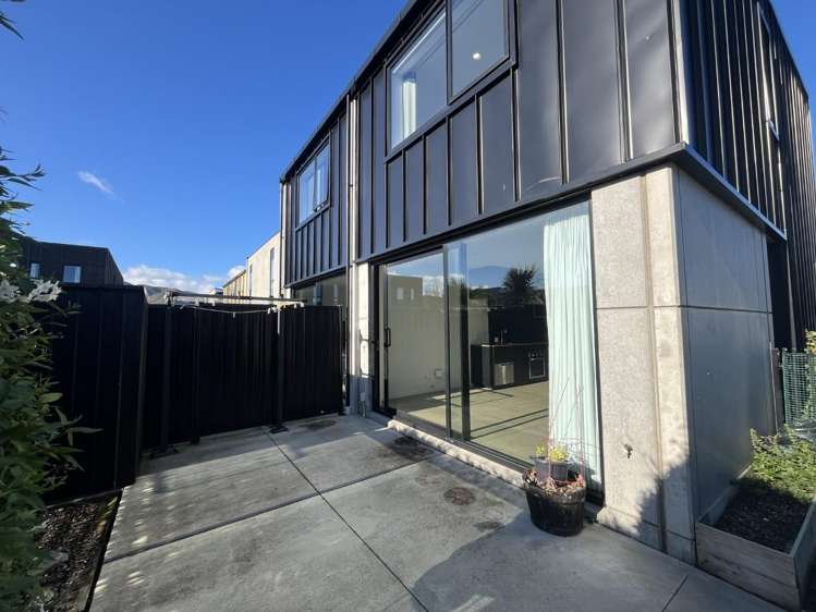  A/431 Jackson Street Petone_16