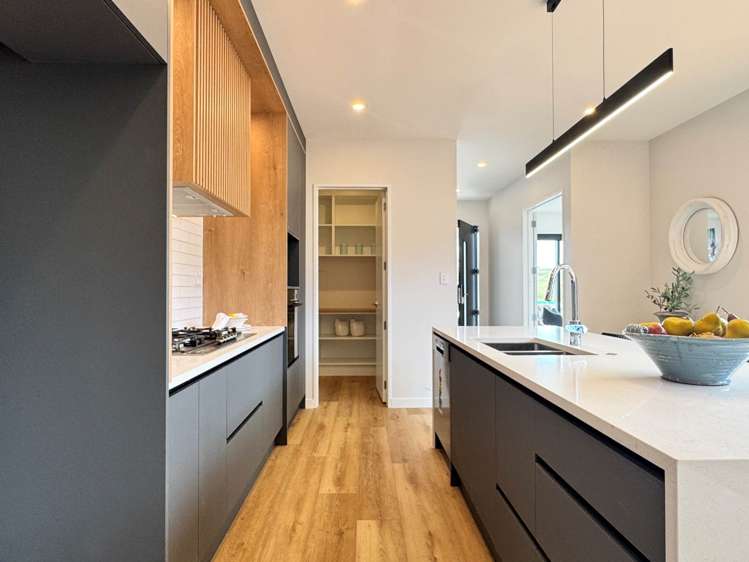 407 Te Taruna Drive_4