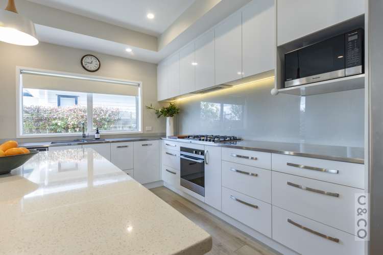 64 Pohutukawa Parade Riverhead_19