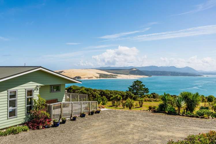 8 Te Hunoke Road Omapere_16