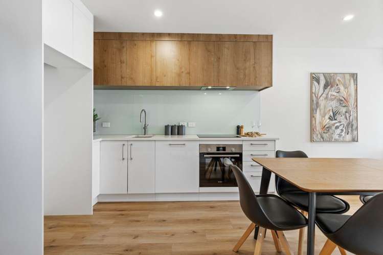 4/21 Divich Avenue Te Atatu South_1
