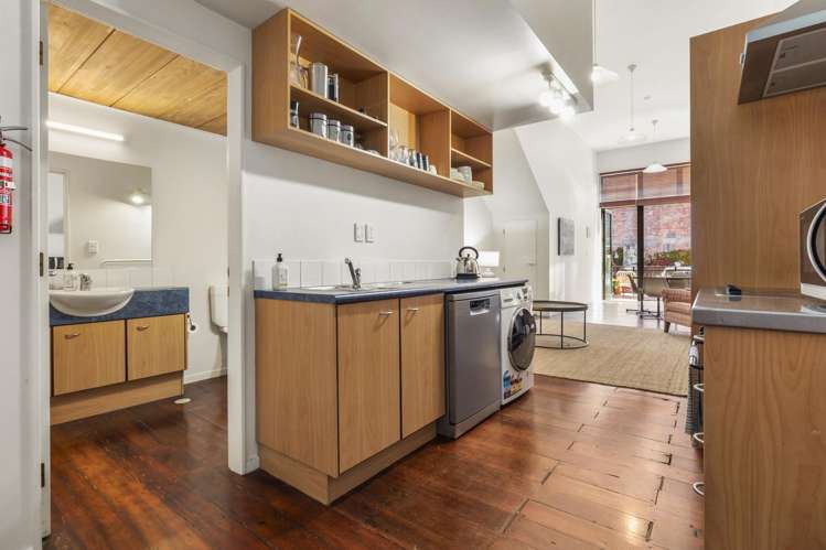 8/14 Alpha Street Te Aro_5