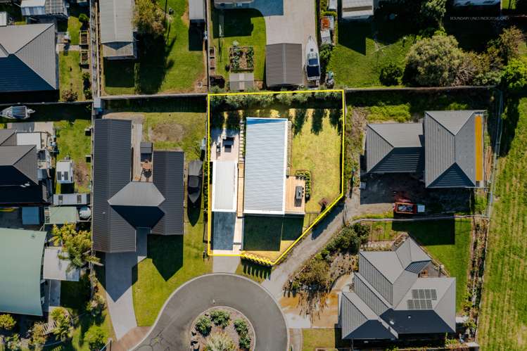 19 Finch Street One Tree Point_31