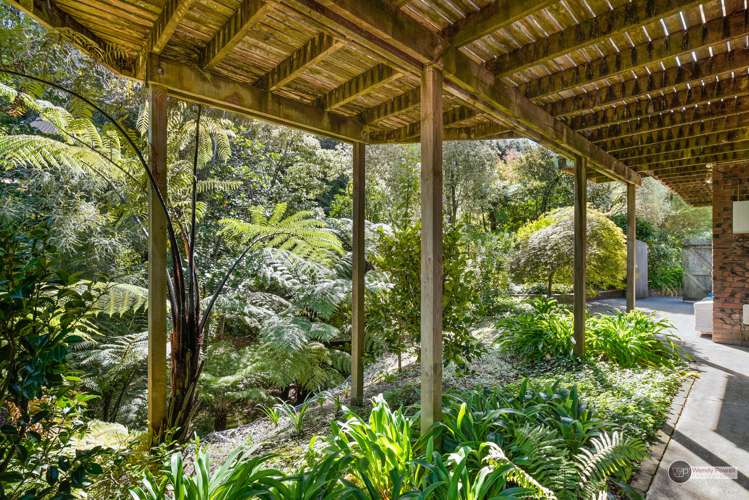 2 Lady Bell Grove Lowry Bay_18