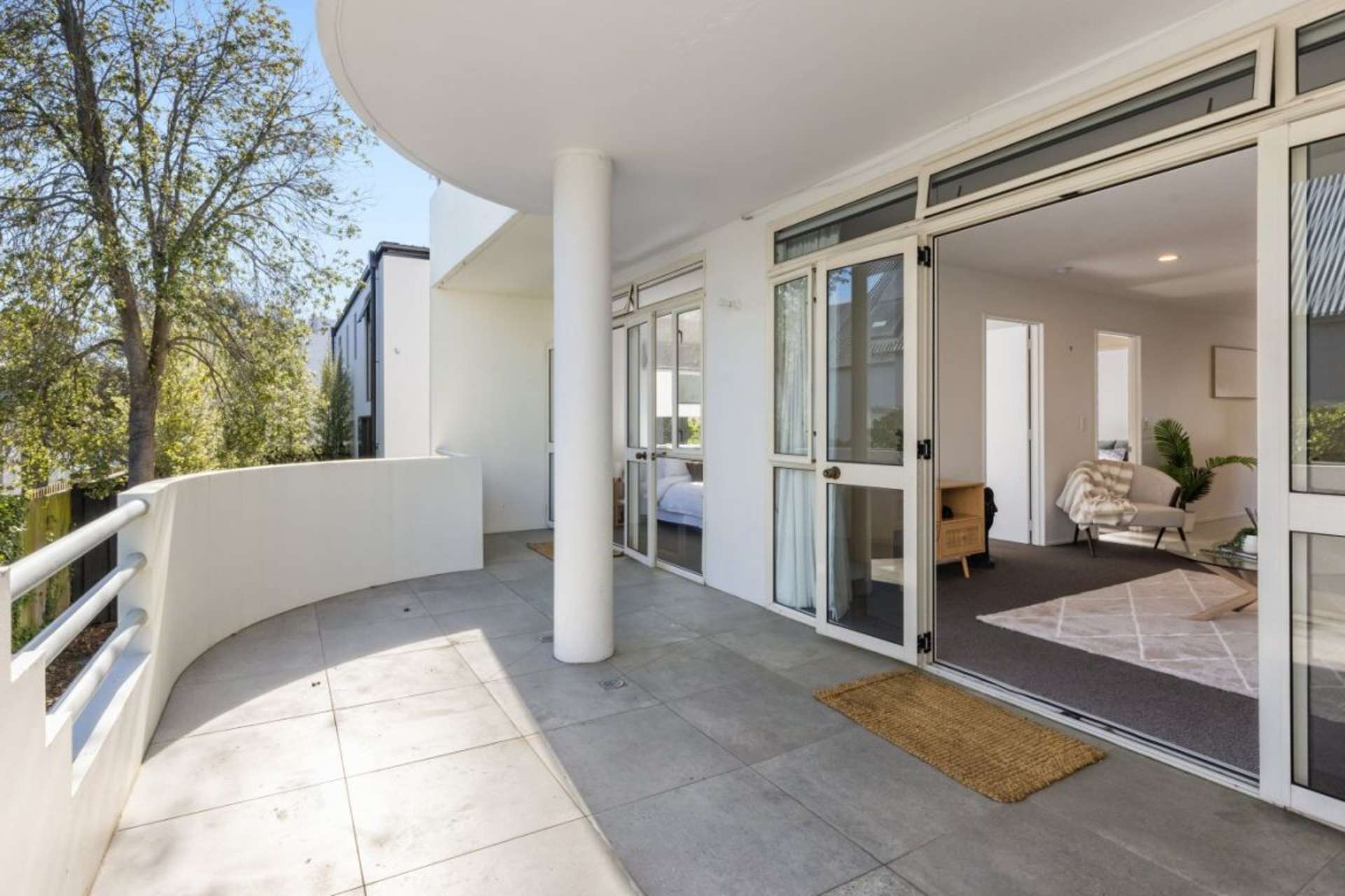 2/102 Rossall Street Merivale_0