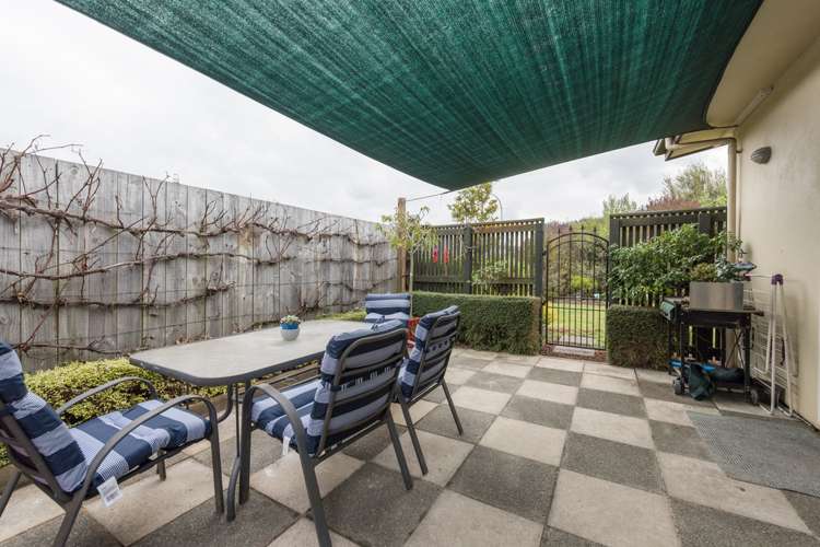 55 Lord Auckland Road Wakefield_17