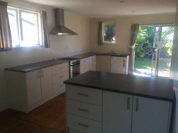 44 Tomin Road Glenview_8