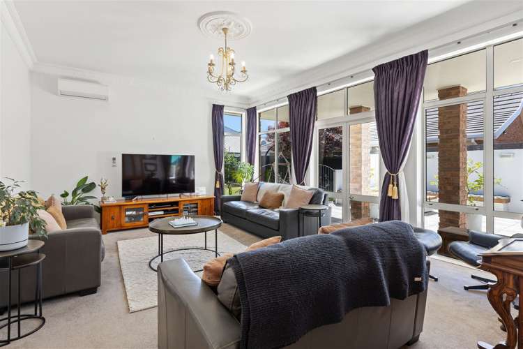 15 Apsley Drive Russley_7