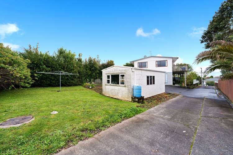 1a Cron Avenue Te Atatu South_6