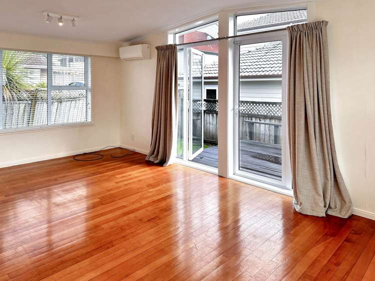 2/6a Adrienne Place Onehunga_2