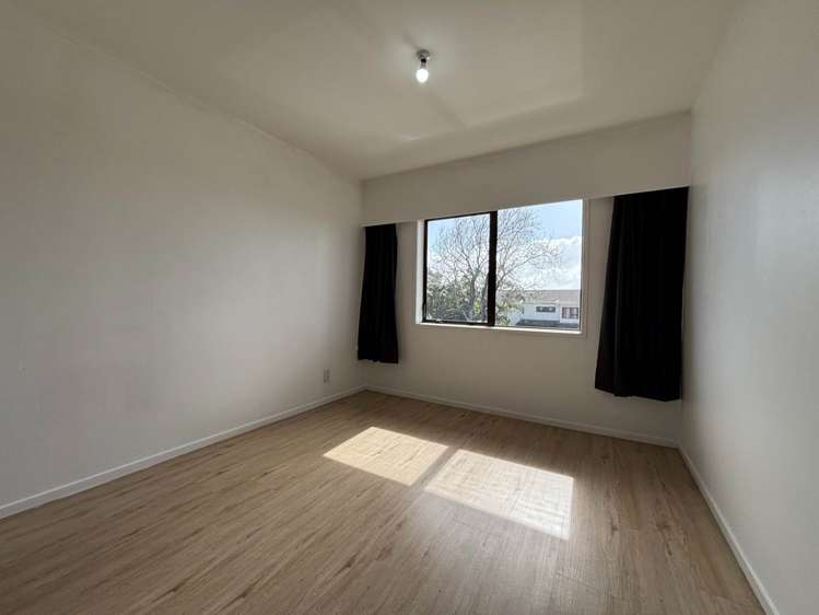 2/3 Diorella Drive Clover Park_6