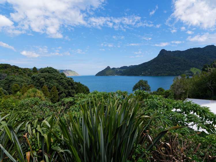 2a Foster Avenue Huia_16