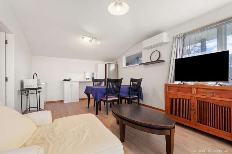 34 Bentley Street Russley_14