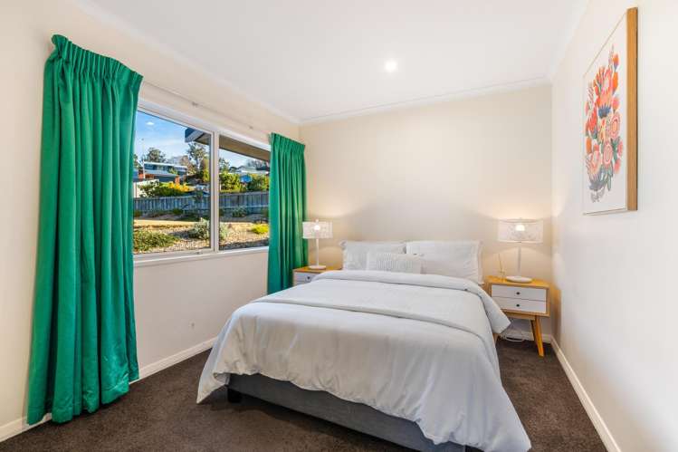 24 Sretlaw Place Brockville_17